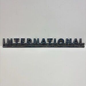 VTG 1950’s International Harvester R‎ Series Truck Tractor Chrome Badge Emblem